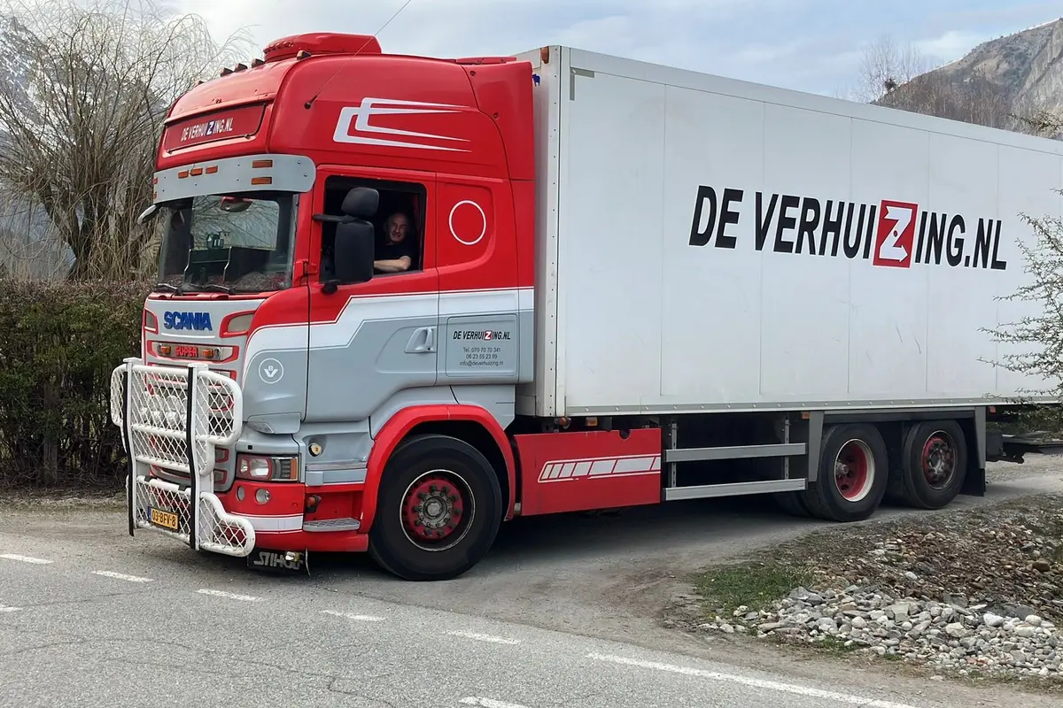 Scania 520 V8 — Vrachtwagen